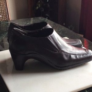 Aerosols Brown Booties